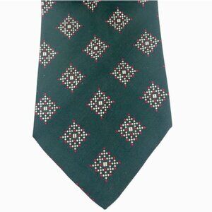 Neiman Marcus Men's Tie Silk Geometric Diamond Shape Green Tan Red 55 in